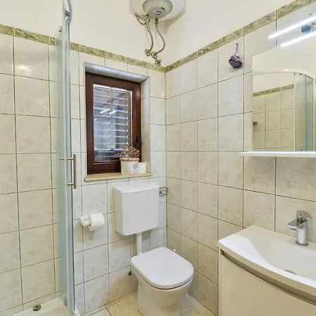 Family-friendly With Swimming Pool Privlaka, Zadar - 5762 Apartmán *