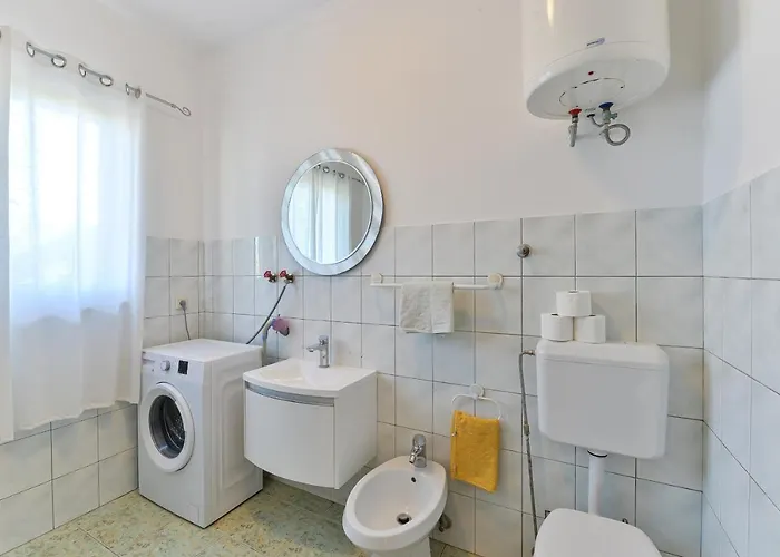 Family-friendly With Swimming Pool Privlaka, Zadar - 5762 Привлака