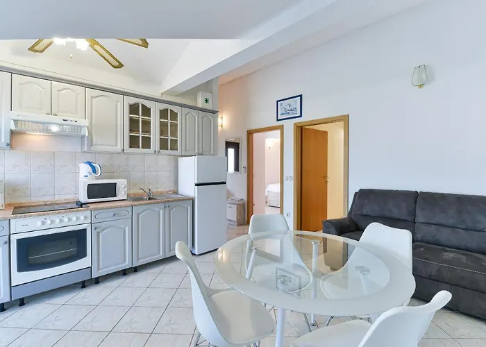 Family-friendly With Swimming Pool Privlaka, Zadar - 5762 Апартаменты Привлака