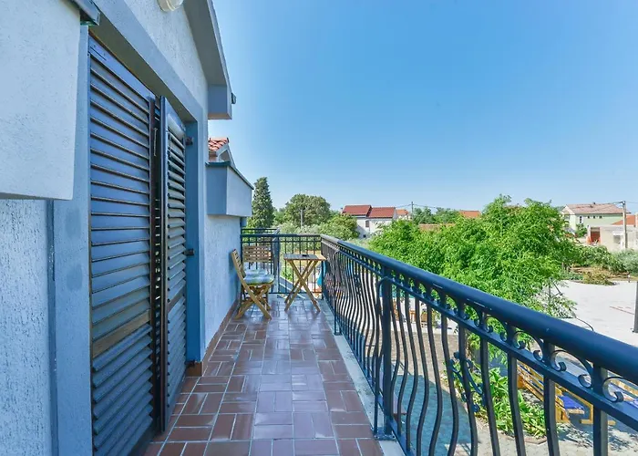 Family-friendly With Swimming Pool Privlaka, Zadar - 5762 Appartement