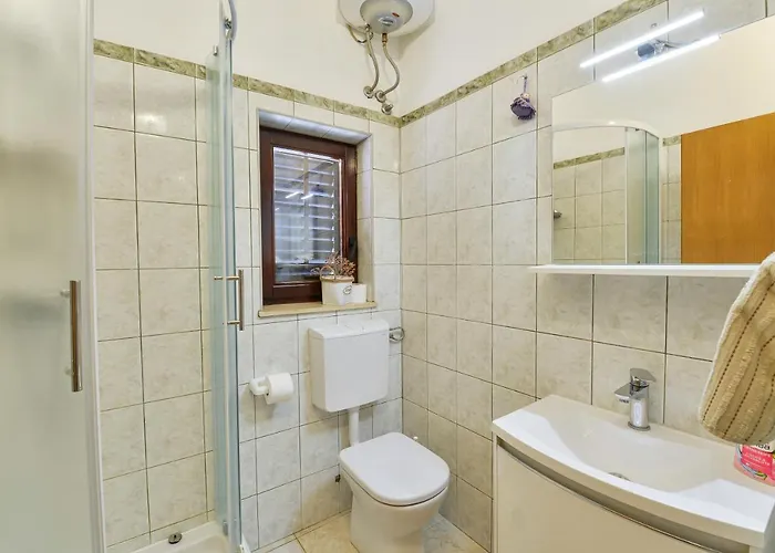 Family-friendly With Swimming Pool Privlaka, Zadar - 5762 Апартаменты *