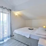 Apartman Family-friendly With Swimming Pool Privlaka, Zadar - 5762 *