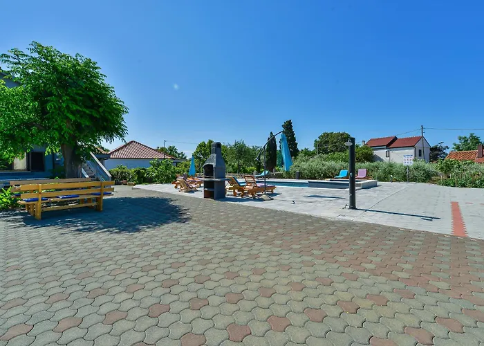Daire Family-friendly With Swimming Pool Privlaka, Zadar - 5762